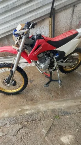 Vendo moto de trilha 