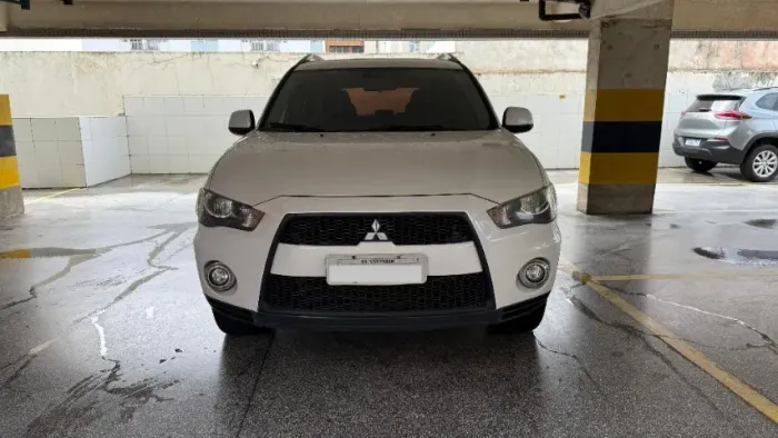 Mitsubishi Outlander 2.0 16V 160cv Aut. 2012