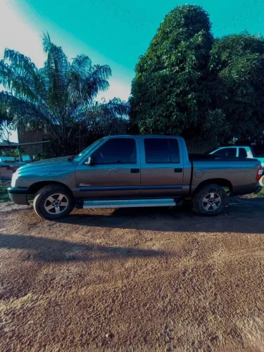 Chevrolet S10 Pick-up STD 2.8 4X4 CD TB Int.dies. 2004