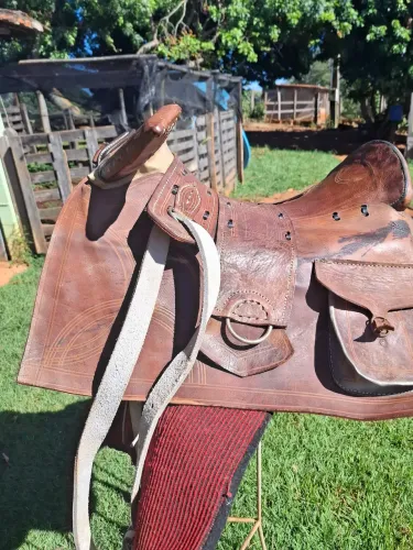 Vendo arreio novo usado pouca vez valor a negociar