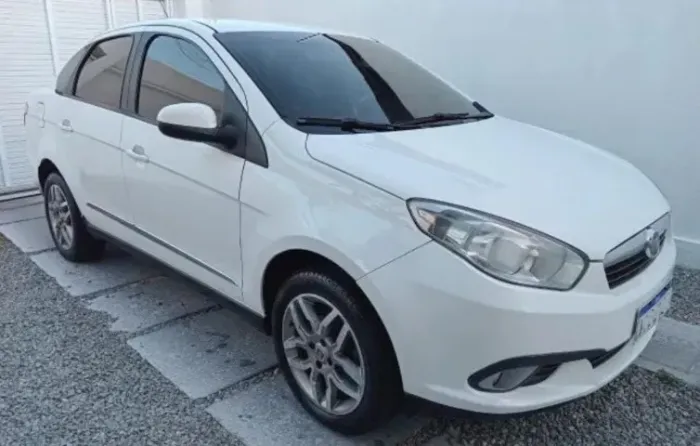 Fiat Grand Siena Essence 1.6 Flex 16V 2015