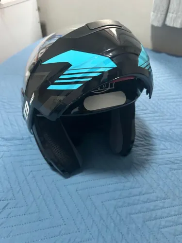 Capacete novo nunca usado 