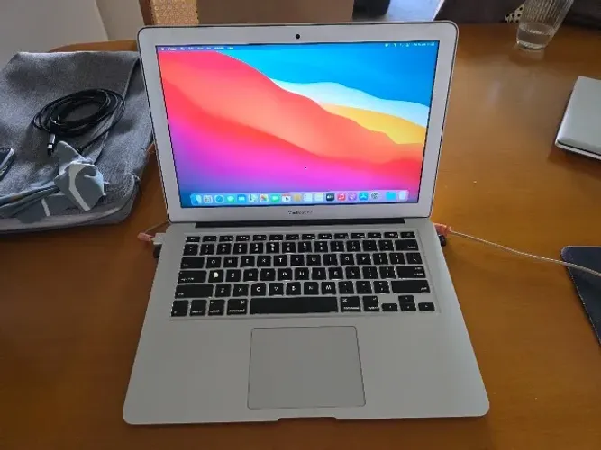 MacBook Air Mid 2013 13" i5 4gb 128Gb ssd