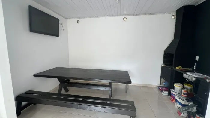 Mesa de Churrasco com Bancos