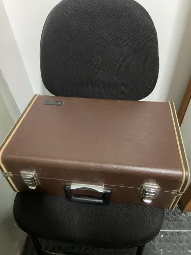 Estojo de Fluguelhorn usado