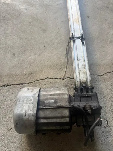 Motor basculante Peccinin F2000