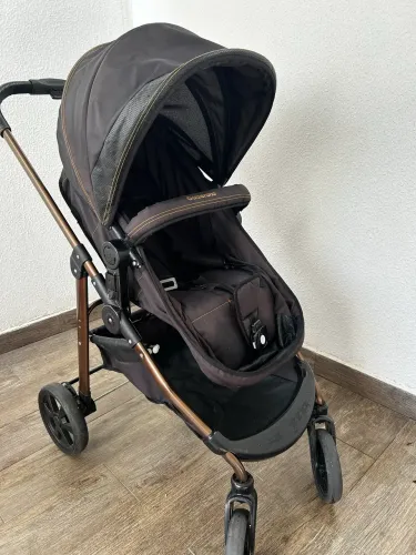 Carrinho de Bebe Galzerano Olympus com Bebe Conforto