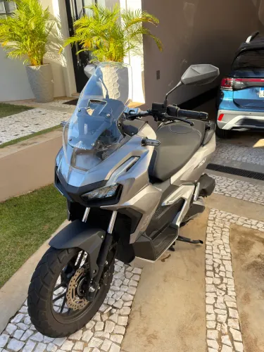 Honda adv 160 mod 2026 cinza único dono 