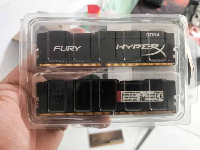 Memória RAM HyperX Fury DDR4 16GB (2x8GB) Black - Perfeito Estado