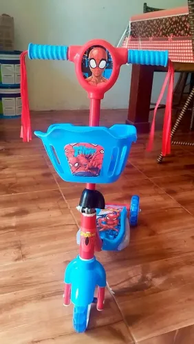 patinete do homem aranha novo