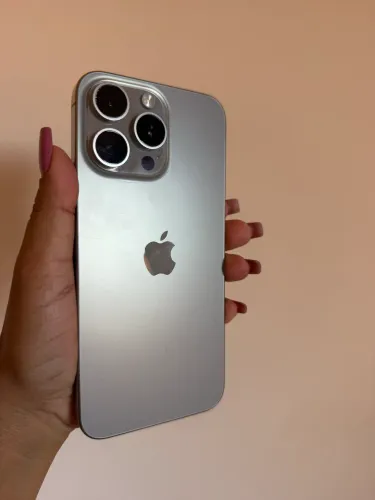 iPhone 15 Pro Max titânio 256Gb todo original