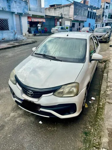 Toyota Etios X Sedan 1.5 Flex 16V 4P Mec. 2015