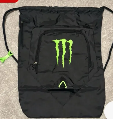 Mochila monster energy preta
