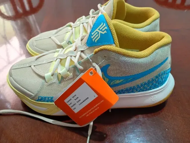Nike Kyrie Flytrap VI
