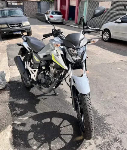 Vendo titan 160 2026