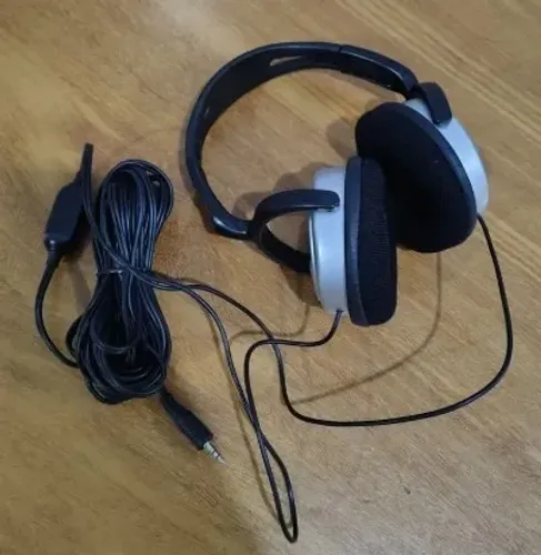 Fone de ouvido Philips SHP 2500 com fio grande e controlador de volume em ótimo estado