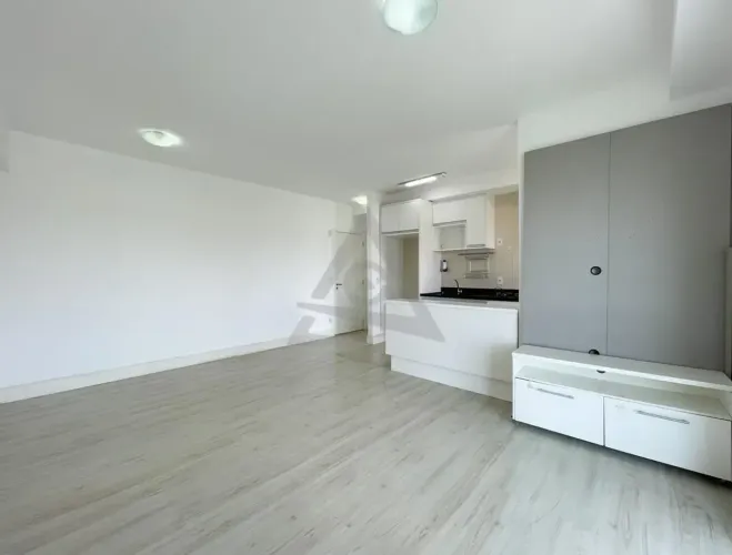 Imóvel para aluguel possui 86 metros quadrados com 3 quartos