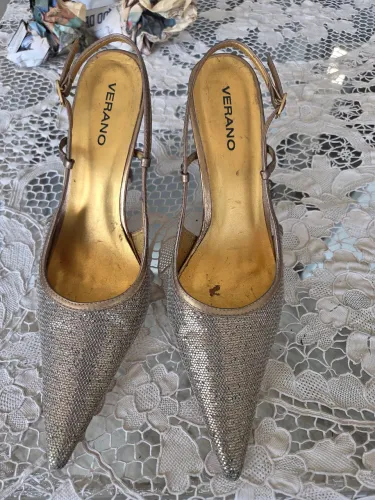 Sapato Scarpin Dourado Verano Salto Alto Elegante Nº 38