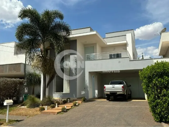 Sobrado de Alto Padrão com 3 Suítes e Piscina - Jardins Lisboa, Goiânia
