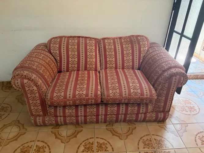 Sofá 2 lugares almofadas removíveis