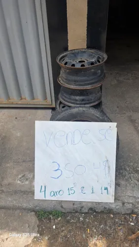4 rodas de ferro aro 15.  E 1 arro 14