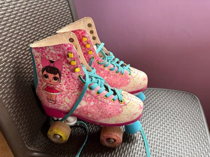 Patins 4 rodas que brilham quando anda, tamanho 36/37