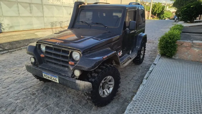 Troller T-4 4X4 2.8 TB Int. Cap. Rígida Diesel 2003