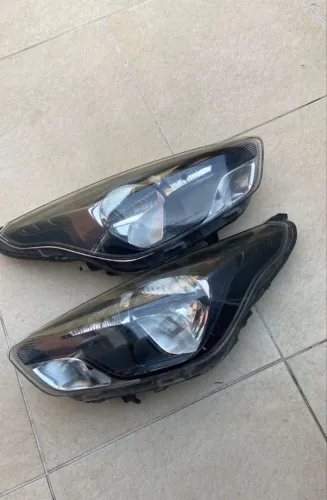 Par Faróis Originais Ford Ka 2015 2016 2017 2018 Máscara Negra