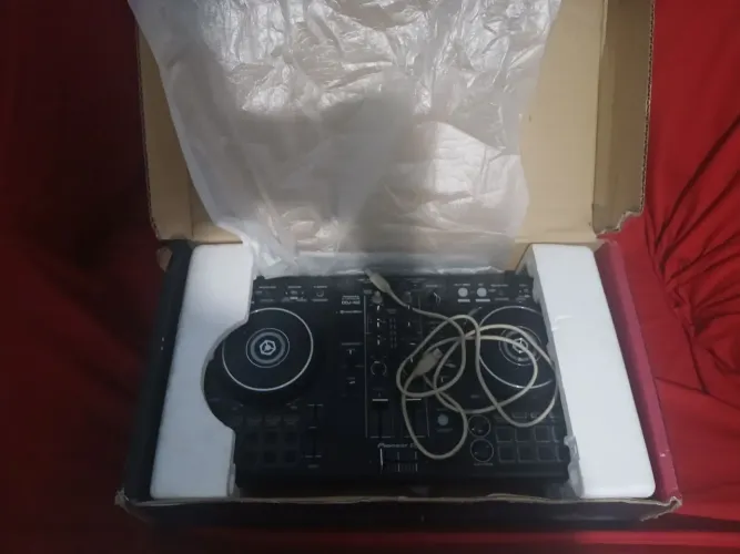 DDJ-400 PIONEER- ÓTIMO ESTADO TODAS AS FUNÇÕES