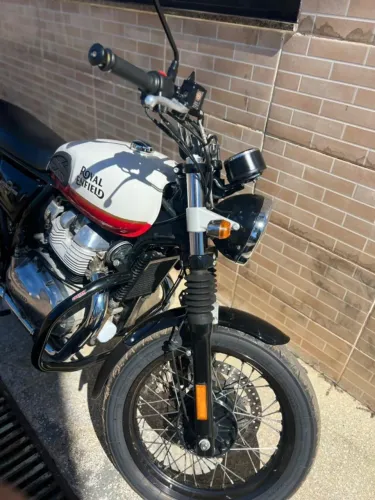 Royal Enfield Interceptor 650 21/21 20.000km