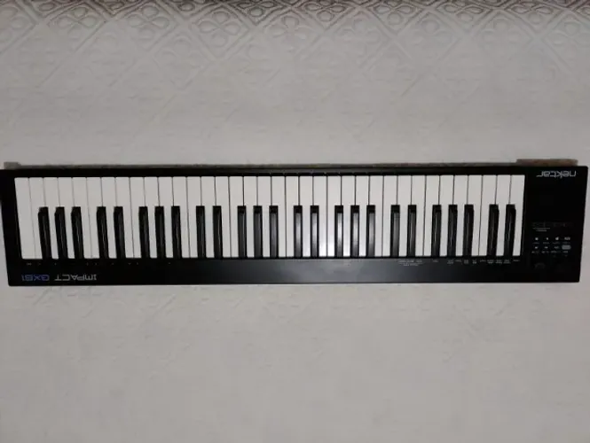 TECLADO CONTROLADOR - NEKTAR IMPACT GX61