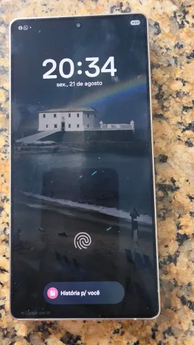 Galaxy S25 Ultra 256GB - R$ 4.200 - Só Detalhe na Lateral