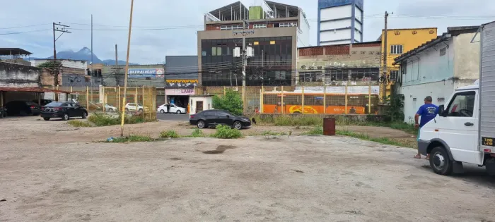 Terreno para venda possui 1320 metros quadrados em Benfica - Rio de Janeiro - RJ