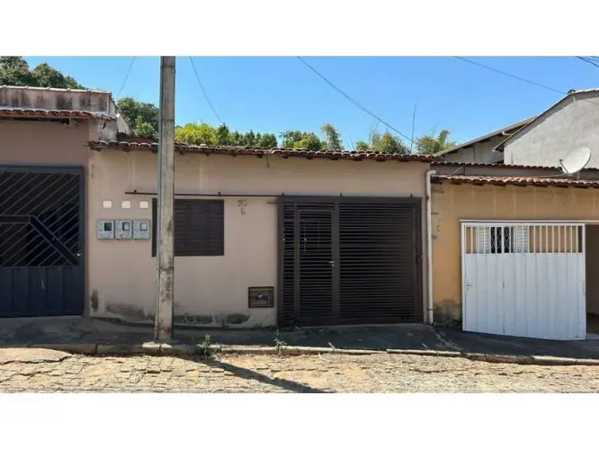 Casa em Leilão - Geraldo Lara I - Passa Tempo - MG