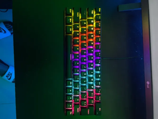 Teclado mecânico switch azul em ótimo estado acompanha caixa 
