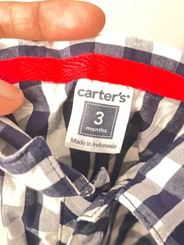 Lindo body quadriculado Carter?s