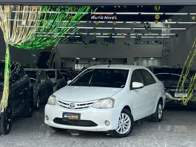 Toyota Etios XLS Sedan 1.5 Flex 16V 4P Mec. 2015