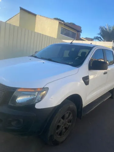 Ford Ranger XLS 2.5 16V 4X2 CD Flex 2014