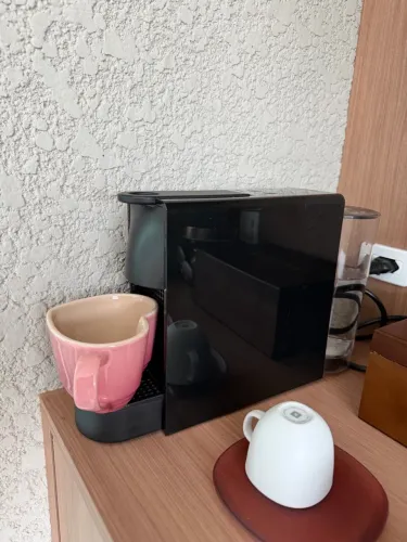 Máquina Essenza Mini Nespresso