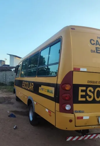Micro-ônibus Iveco-Fiat CityClass 70C17, ano/modelo 2015.