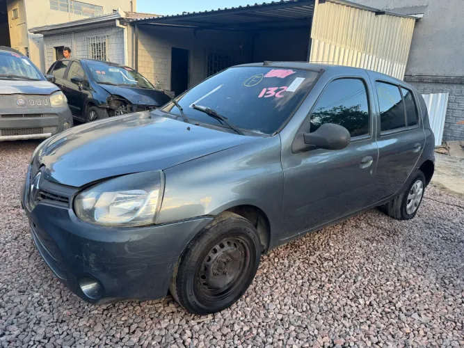 Sucata Renault Clio 1.0 16v 2014 - Para retirada de peças