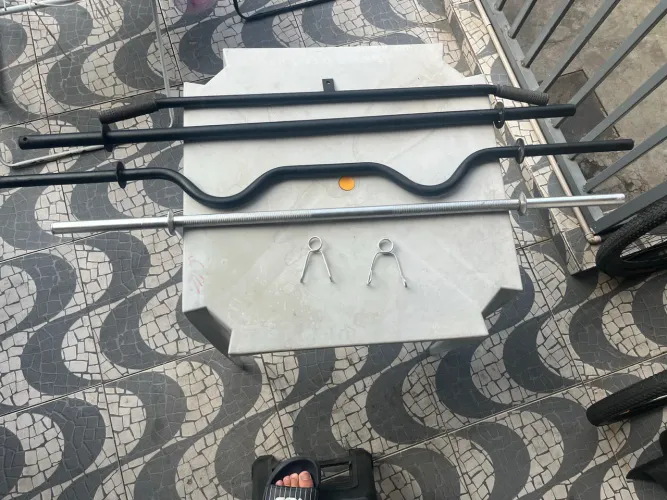 Barras de ferros ocas