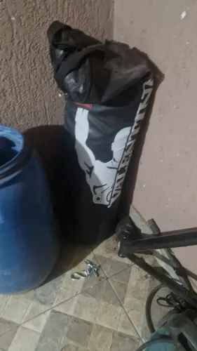 Vendo saco de pancada (poucos dias de uso)