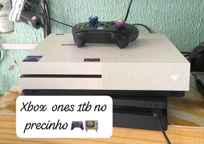 Xbox ones 1tb 900$