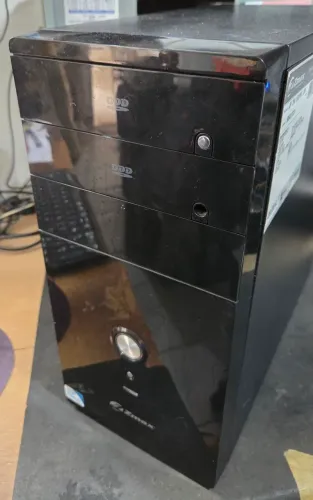CPU Intel Dual Core, 4GB Ram, SSD 128GB. 