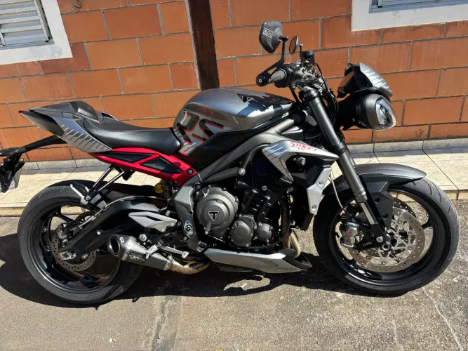 TRIUMPH 765 RS 2022 11.300km NOVA