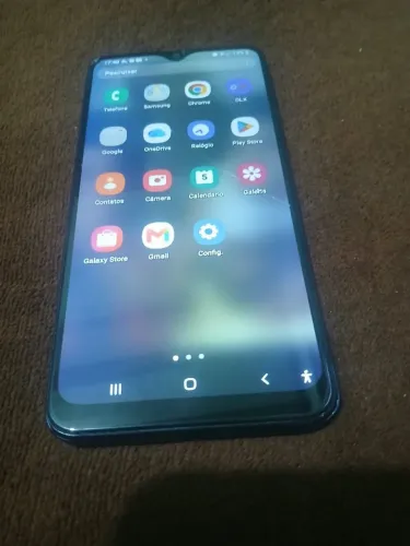 Celular com defeito