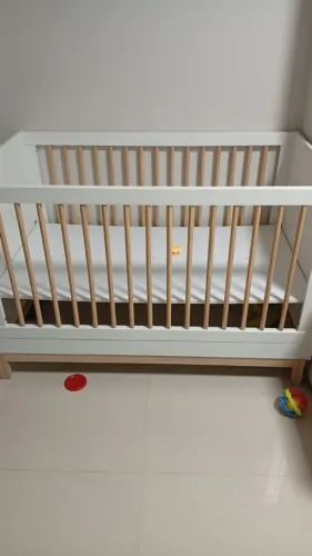 Berço e cadeirinha bebe conforto 