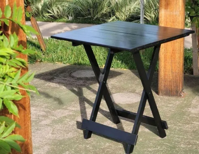 Mesa de madeira dobrável 