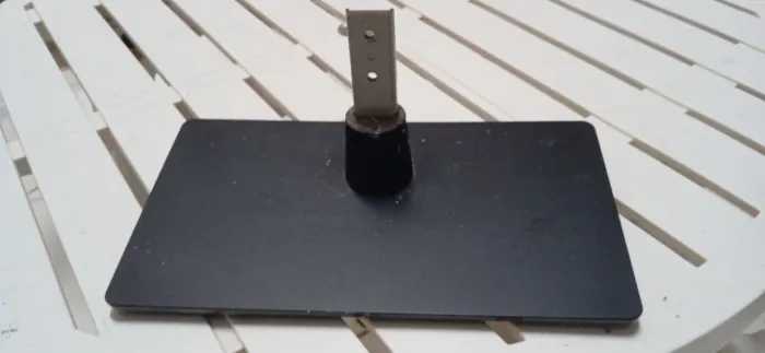 Pé suporte dá TV Semp Toshiba.